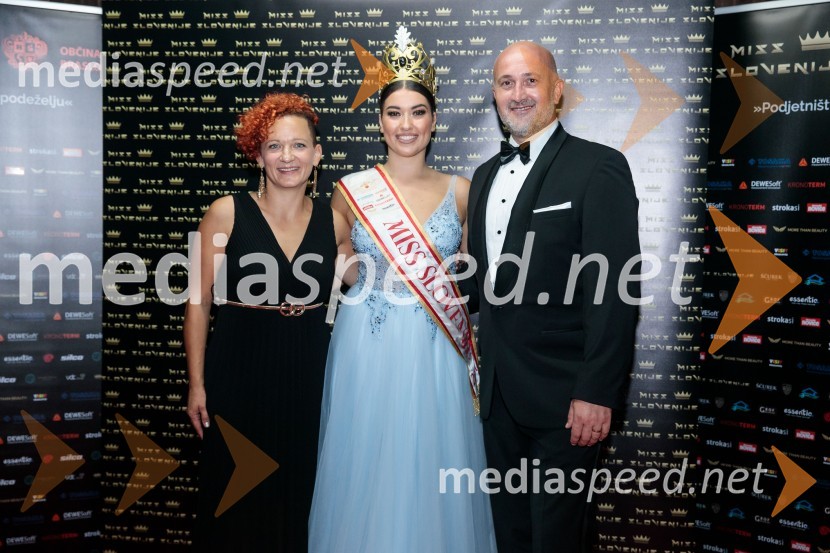  ... ;  Maja Čolić, Miss Slovenije 2020/21;  Tomaž Žohar, župan občine BraslovčeMiss Slovenije 2022 je Ljubljančanka Vida Milivojša