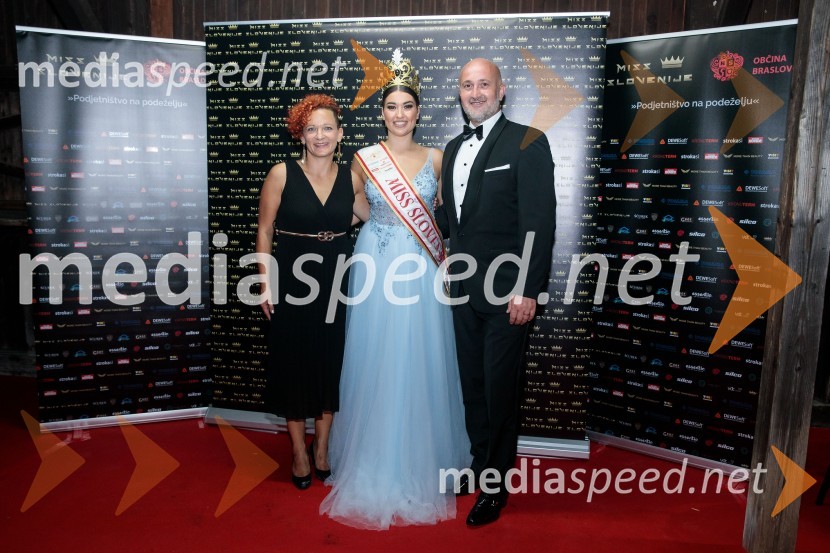  ... ;  Maja Čolić, Miss Slovenije 2020/21;  Tomaž Žohar, župan občine BraslovčeMiss Slovenije 2022 je Ljubljančanka Vida Milivojša