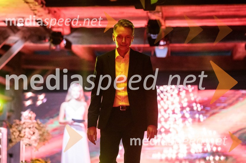  David Miško, Skupina Stroka.si, pomočnik direktorja za marketingMiss Slovenije 2022 je Ljubljančanka Vida Milivojša