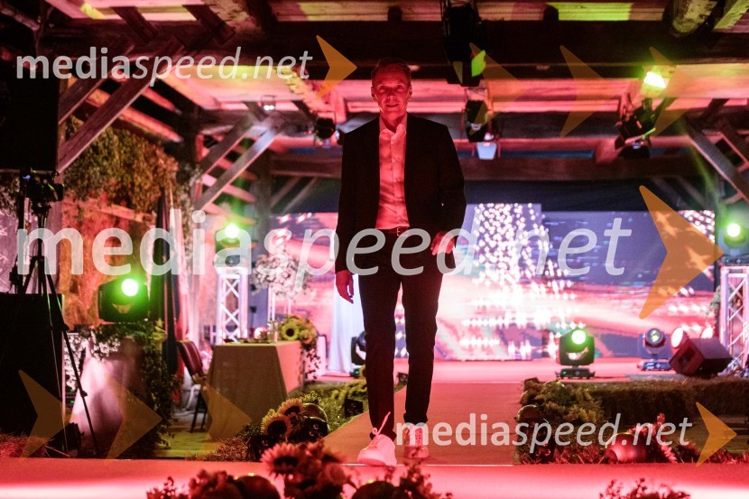  David Miško, Skupina Stroka.si, pomočnik direktorja za marketingMiss Slovenije 2022 je Ljubljančanka Vida Milivojša