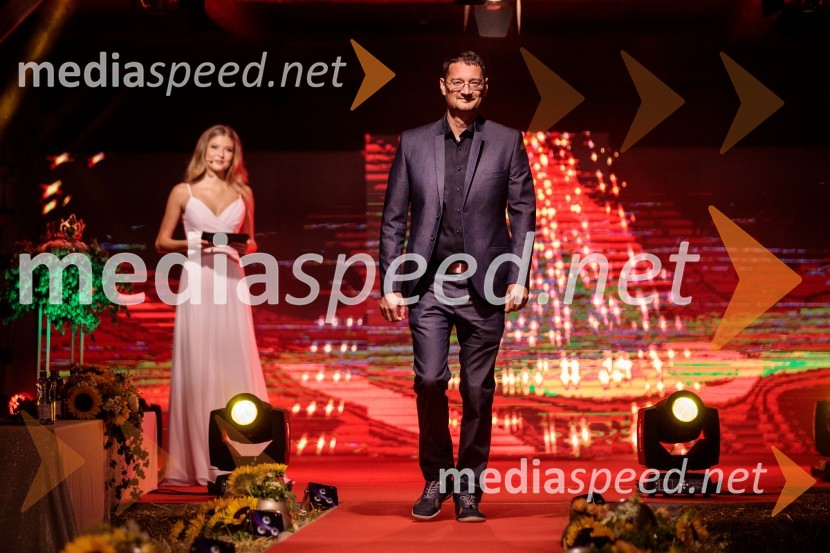  ... ; dr. Jure Knez, tehnični direktor Dewesoft d.o.o.Miss Slovenije 2022 je Ljubljančanka Vida Milivojša