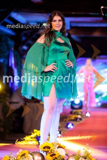  Anja Korenč, finalistka Miss Slovenije 2022Miss Slovenije 2022 je Ljubljančanka Vida Milivojša