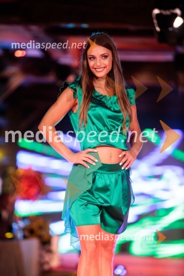  Urška Koštrun, finalistka Miss Slovenije 2022Miss Slovenije 2022 je Ljubljančanka Vida Milivojša