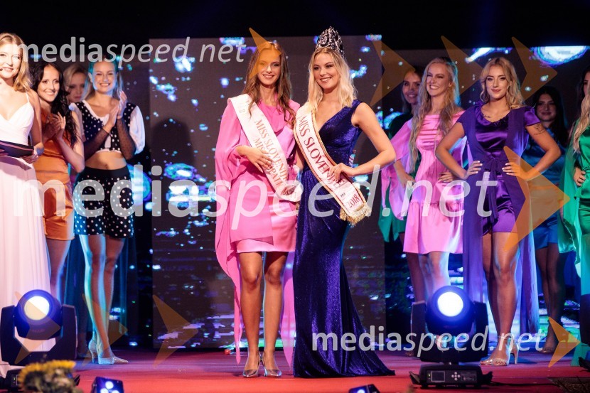  Vida Milvojša, Miss Slovenije 2022;  Lara  Kalanj, Miss Slovenije 2018Miss Slovenije 2022 je Ljubljančanka Vida Milivojša