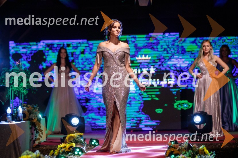  Larisa Brumec, finalistka Miss Slovenije 2022Miss Slovenije 2022 je Ljubljančanka Vida Milivojša