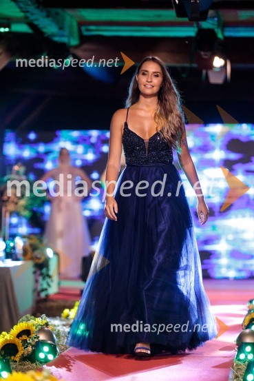  Klara Šmigoc, finalistka Miss Slovenije 2022Miss Slovenije 2022 je Ljubljančanka Vida Milivojša
