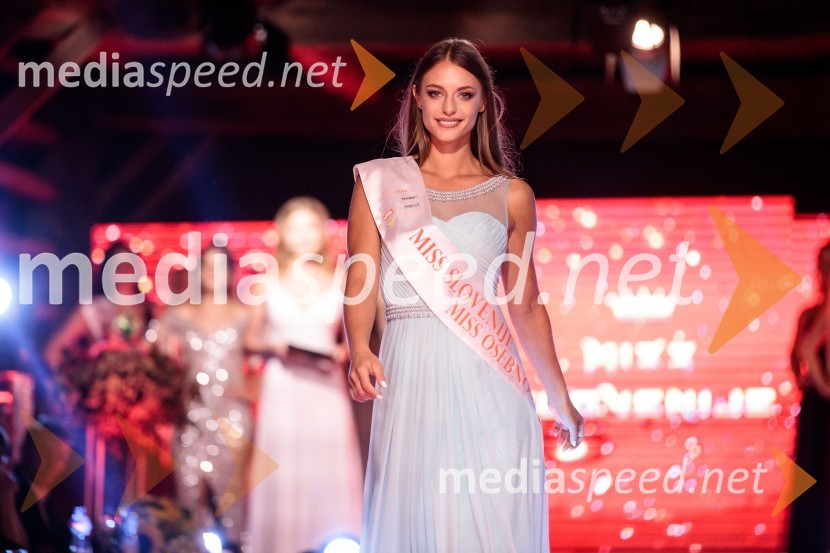  Urška Koštrun, finalistka Miss Slovenije 2022Miss Slovenije 2022 je Ljubljančanka Vida Milivojša