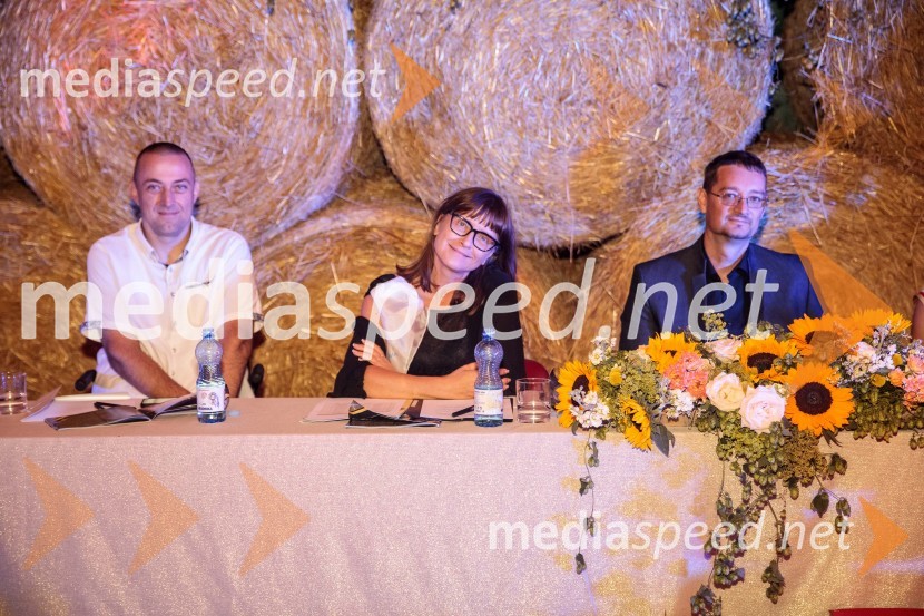  Bogdan Kronovšek, direktor Termo-tehnika d.o.o. ;  Mojca Šimnic Šolinc, direktorica Tosama; dr. Jure Knez, tehnični direktor Dewesoft d.o.o.Miss Slovenije 2022 je Ljubljančanka Vida Milivojša