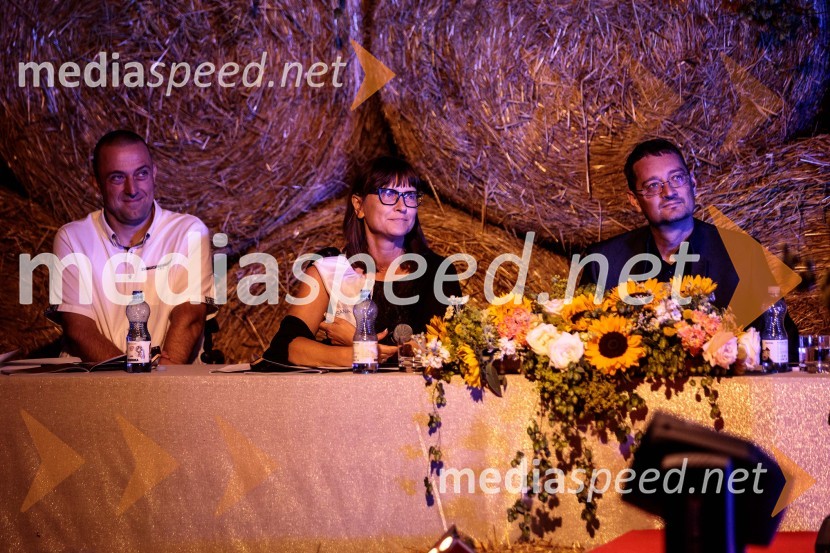  Bogdan Kronovšek, direktor Termo-tehnika d.o.o. ;  Mojca Šimnic Šolinc, direktorica Tosama; dr. Jure Knez, tehnični direktor Dewesoft d.o.o.Miss Slovenije 2022 je Ljubljančanka Vida Milivojša