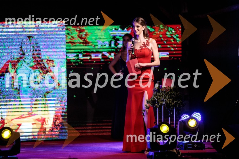  Lana Šantelj, finalistka Miss Slovenije 2022Miss Slovenije 2022 je Ljubljančanka Vida Milivojša