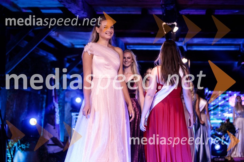  Ana Malavašič, finalistka Miss Slovenije 2022Miss Slovenije 2022 je Ljubljančanka Vida Milivojša