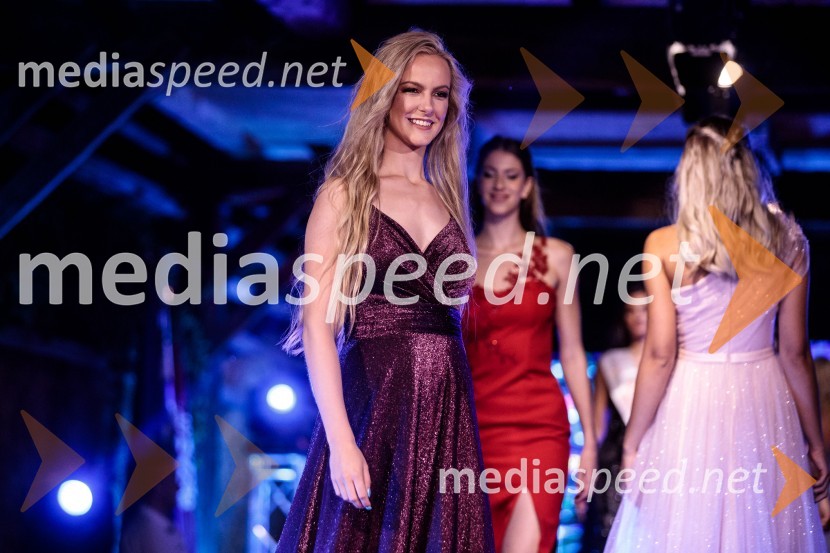  Julija Poljanec, finalistka Miss Slovenije 2022Miss Slovenije 2022 je Ljubljančanka Vida Milivojša