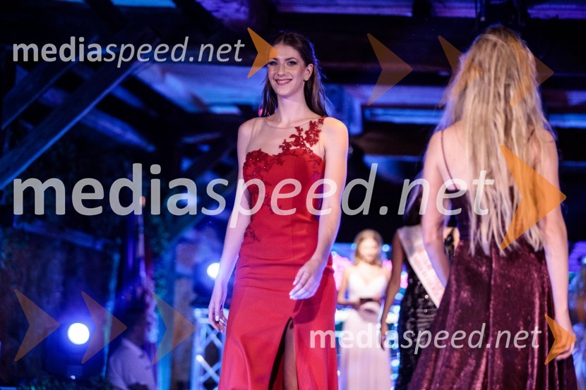  Lana Šantelj, finalistka Miss Slovenije 2022Miss Slovenije 2022 je Ljubljančanka Vida Milivojša