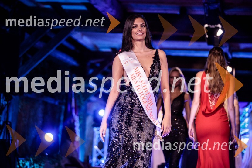  Teja Tripković, finalistka Miss Slovenije 2022Miss Slovenije 2022 je Ljubljančanka Vida Milivojša