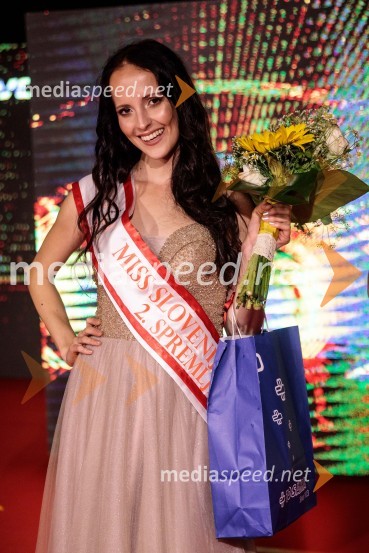  Talita Sofija Komelj, sopranistka, 2. spremljevalka Miss Slovenije 2022Miss Slovenije 2022 je Ljubljančanka Vida Milivojša