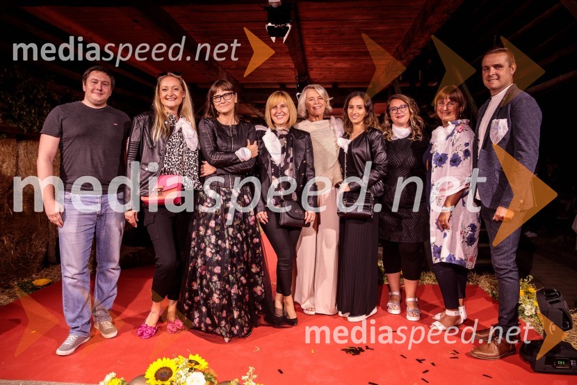  ... ;  ... ;  Mojca Šimnic Šolinc, direktorica Tosama;  ... ;  ... ;  ... ;  ... ;  ... ;  ... Miss Slovenije 2022 je Ljubljančanka Vida Milivojša