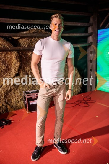   Blaž Kričej Režek, finalist Mister Slovenije 2017Miss Slovenije 2022 je Ljubljančanka Vida Milivojša