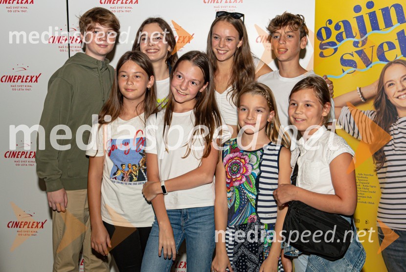  Enej Černe, igralec;  Neža  Smolinsky, igralka;  Uma Štader, igralka;  ... ;  ... ;  ... ;  ... ;  ... Gajin svet 2 navdušil tudi v Mariboru in Celju