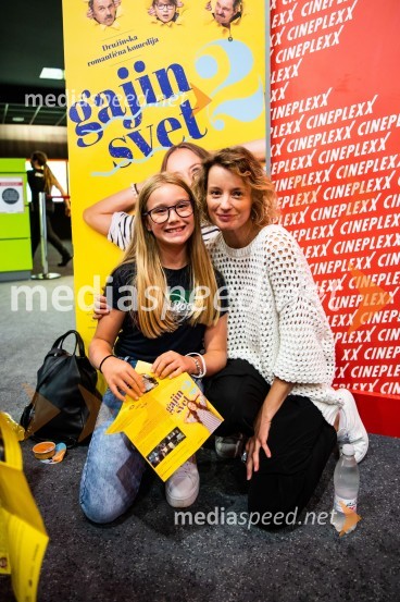  ... ;  Ajda Smrekar, igralkaGajin svet 2 navdušil tudi v Mariboru in Celju