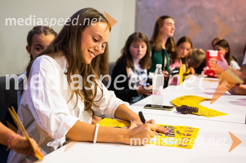  Uma Štader, igralkaGajin svet 2 navdušil tudi v Mariboru in Celju