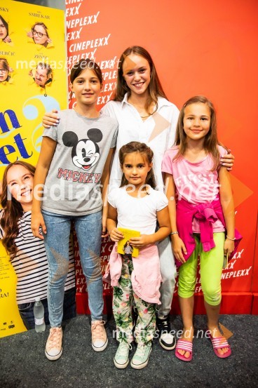  ... ;  Uma Štader, igralka;  ... ;  ... Gajin svet 2 navdušil tudi v Mariboru in Celju