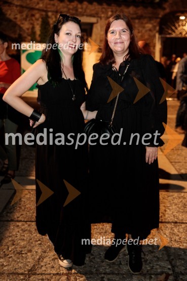  Maruša Šinkovič, PR Festival Ljubljana;  Teja Pelko, novinarka, Svet24a/political predstavlja: LAIBACH: ألموت, Festival Ljubljana 2022