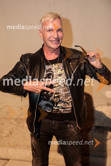   Igor  Jelen-Iggy, koreograf, lastnik plesnega centra Igena/political predstavlja: LAIBACH: ألموت, Festival Ljubljana 2022