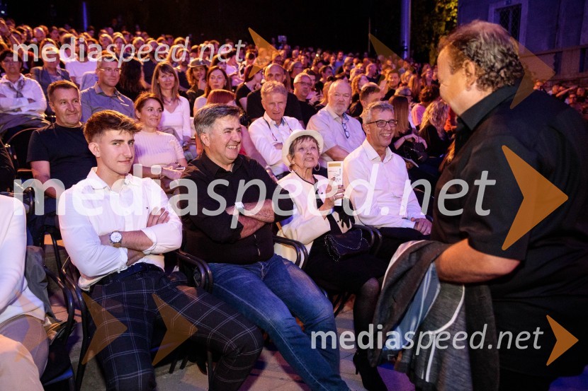  ... ;  ... ;  ... ;  ... ;  Darko  Brlek, direktor in umetniški vodja, Festival Ljubljanaa/political predstavlja: LAIBACH: ألموت, Festival Ljubljana 2022