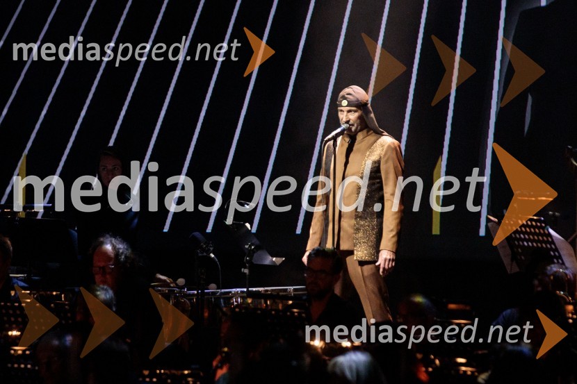  Milan Fras, vokal, skupina Laibacha/political predstavlja: LAIBACH: ألموت, Festival Ljubljana 2022