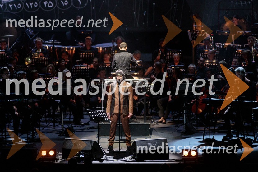  Milan Fras, vokal, skupina Laibacha/political predstavlja: LAIBACH: ألموت, Festival Ljubljana 2022