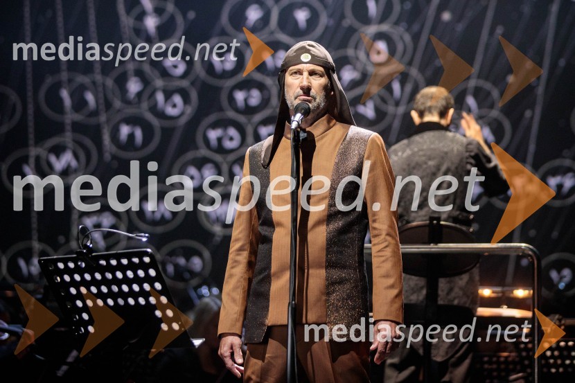  Milan Fras, vokal, skupina Laibacha/political predstavlja: LAIBACH: ألموت, Festival Ljubljana 2022