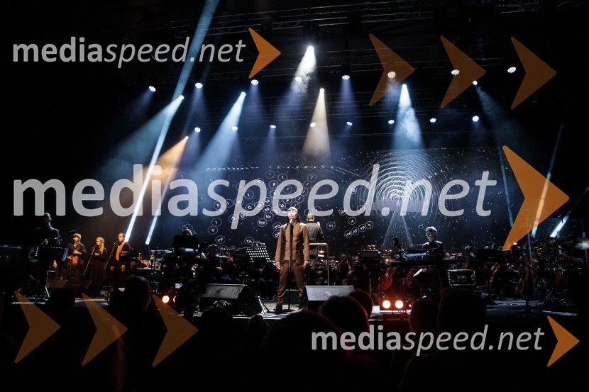  Milan Fras, vokal, skupina Laibacha/political predstavlja: LAIBACH: ألموت, Festival Ljubljana 2022