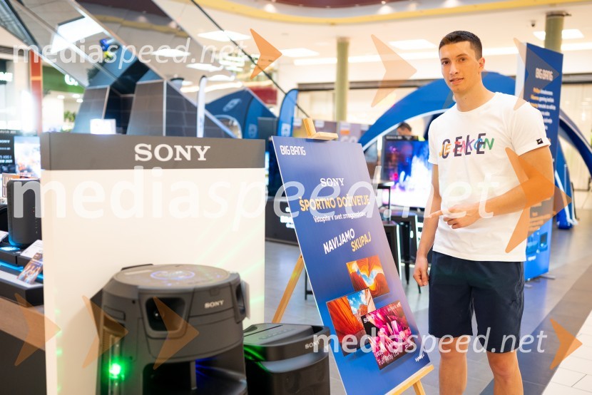  Filip Rakita, rokometašBig Bangovi dnevi zabavne elektronike v Cityentru Celje in obisk RK Celje