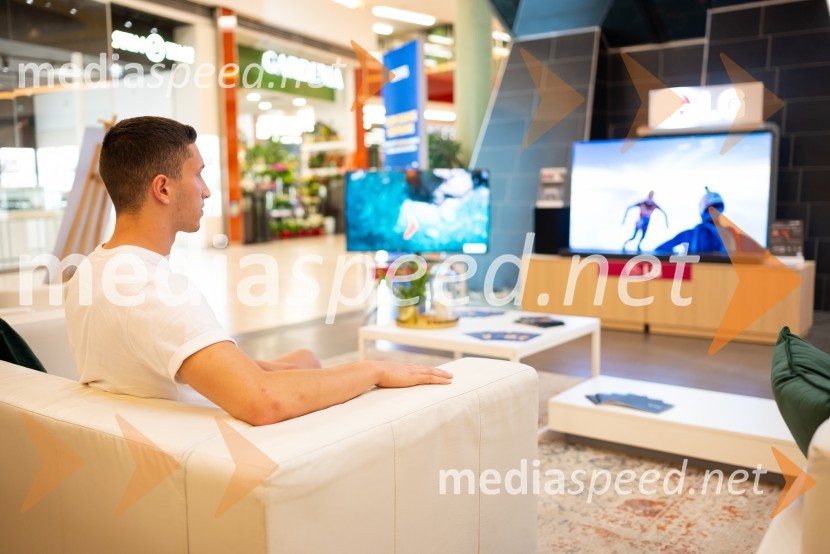  Filip Rakita, rokometašBig Bangovi dnevi zabavne elektronike v Cityentru Celje in obisk RK Celje