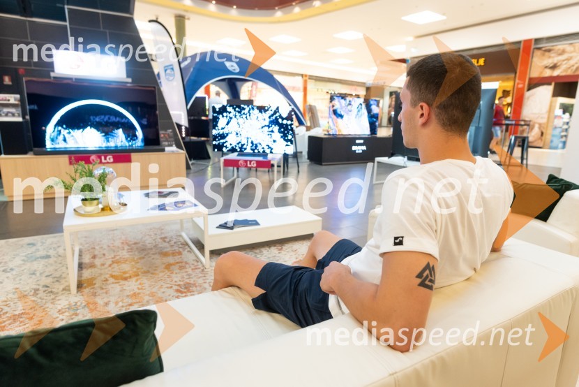  Filip Rakita, rokometašBig Bangovi dnevi zabavne elektronike v Cityentru Celje in obisk RK Celje