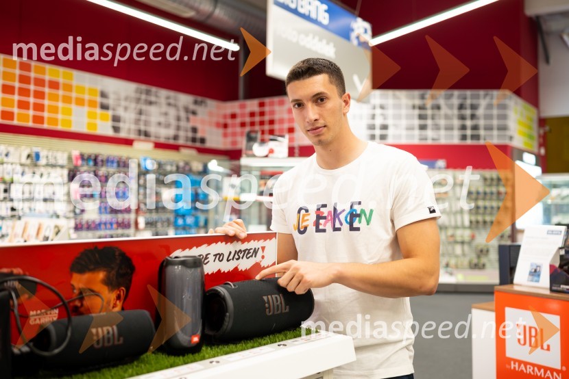  Filip Rakita, rokometašBig Bangovi dnevi zabavne elektronike v Cityentru Celje in obisk RK Celje