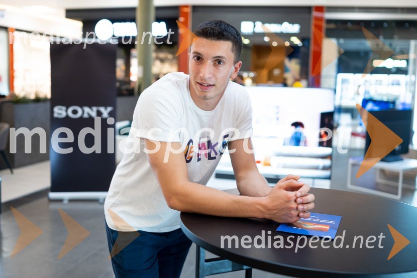  Filip Rakita, rokometašBig Bangovi dnevi zabavne elektronike v Cityentru Celje in obisk RK Celje