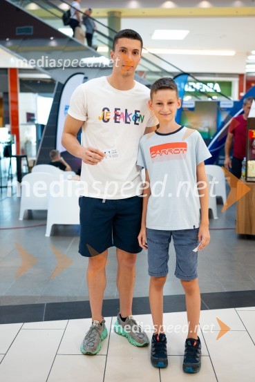  Filip Rakita, rokometaš;  ... Big Bangovi dnevi zabavne elektronike v Cityentru Celje in obisk RK Celje
