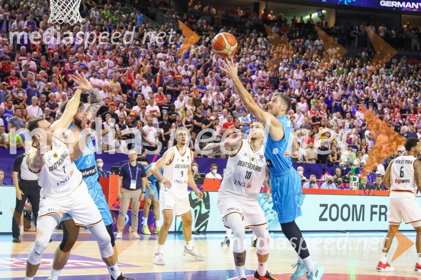  ... ;  Žiga Dimec, košarkar;  ... ;  ... ;  Goran Dragić, košarkarEvropsko prvenstvo v košarki 2022, Slovenija - Nemčija