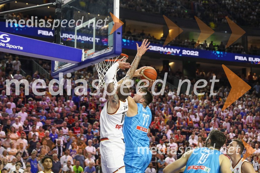  ... ;  Luka  Dončić, košarkarEvropsko prvenstvo v košarki 2022, Slovenija - Nemčija