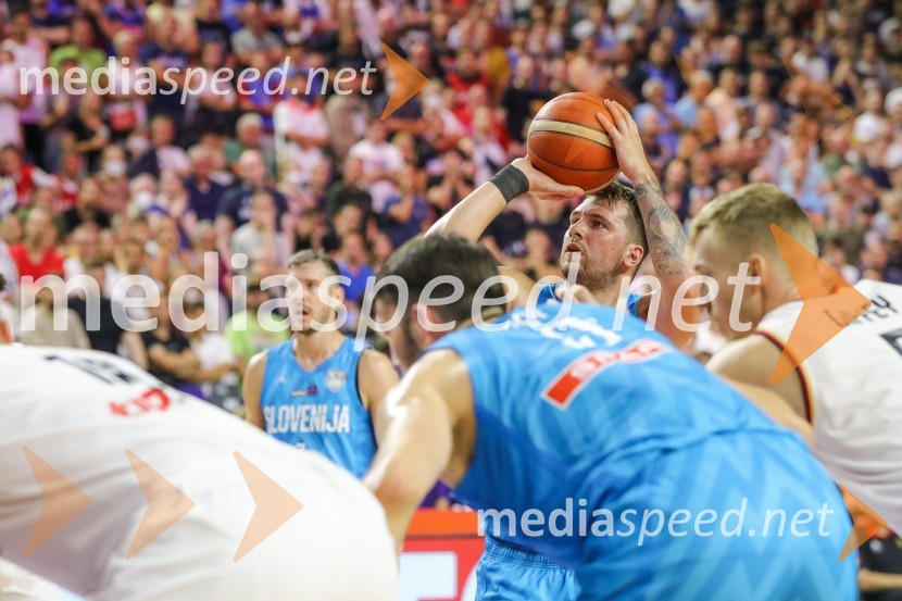  Luka  Dončić, košarkarEvropsko prvenstvo v košarki 2022, Slovenija - Nemčija