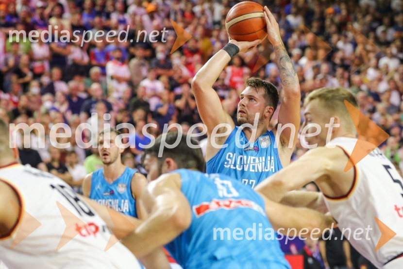  Luka  Dončić, košarkarEvropsko prvenstvo v košarki 2022, Slovenija - Nemčija