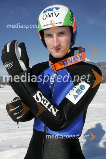 Jakub Janda, češki smučarski skakalecJakub Janda, smučarski skakalec na treningu v Lescah