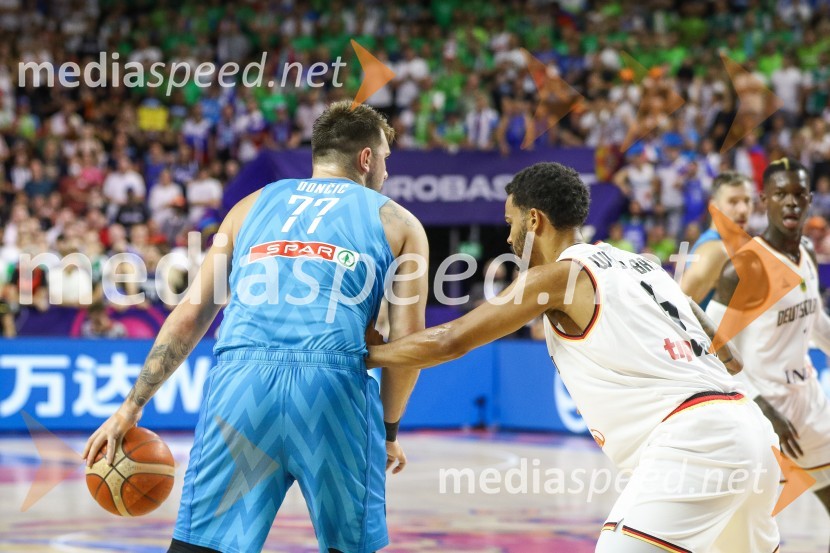  Luka  Dončić, košarkar;  ... Evropsko prvenstvo v košarki 2022, Slovenija - Nemčija