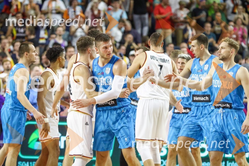  Klemen Prepelič, košarkar;  ... ;  ... ;  Edo Murić, košarkar;  ... ;  Vlatko Čančar, košarkar;  Jaka Blažič, košarkarEvropsko prvenstvo v košarki 2022, Slovenija - Nemčija
