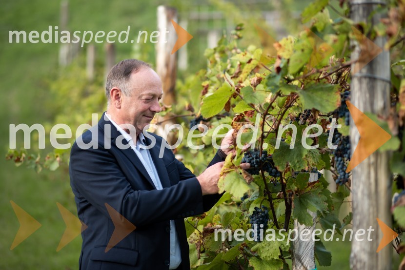  Stane Kocutar, mestni viničar, skrbnik Stare trte, novinar Radia Maribor, zgodovinarŽametna večerja tokrat prvič v Mariboru