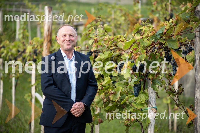  Stane Kocutar, mestni viničar, skrbnik Stare trte, novinar Radia Maribor, zgodovinarŽametna večerja tokrat prvič v Mariboru