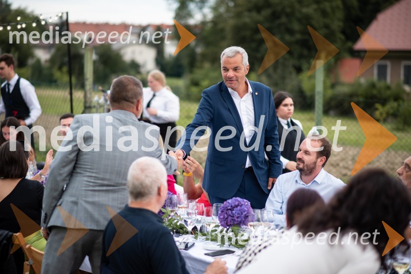  Jure Struc, direktor, Zavod za turizem Maribor;  Aleksander Saša Arsenovič, župan, Mestna občina MariborŽametna večerja tokrat prvič v Mariboru