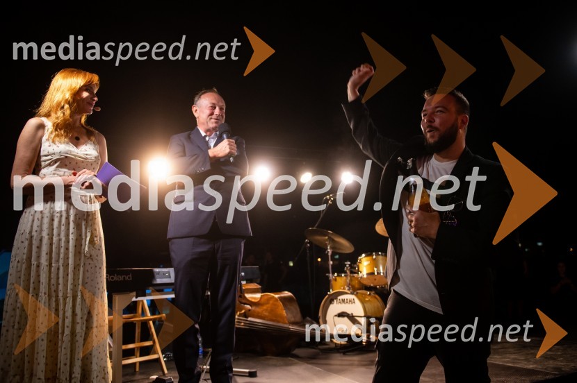  Mojca Mavec, voditeljica;  Stane Kocutar, mestni viničar, skrbnik Stare trte, novinar Radia Maribor, zgodovinar;  Denis Bende Živčec, novinar, VečerŽametna večerja tokrat prvič v Mariboru