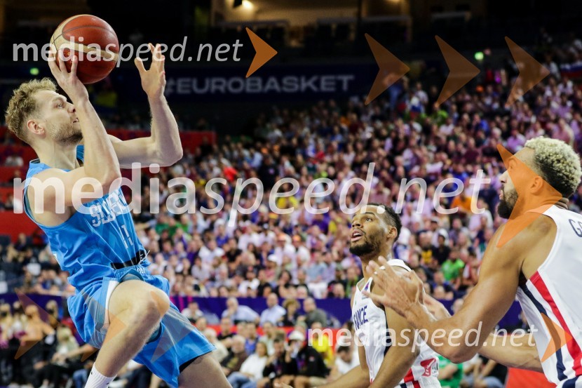  Jaka Blažič, košarkar;  ... ;  ... Slovenija na po epski predstavi Dončića zasenčila Francoze